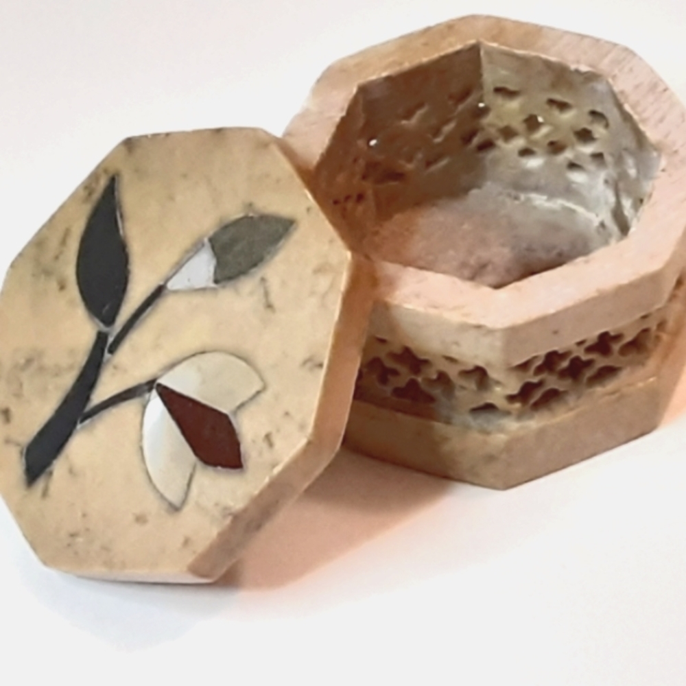 Fetco Vintage 70s Soapstone Pearl Onyx Inlay Trinket Box
